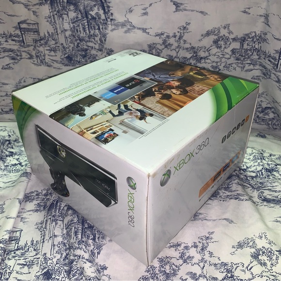 Xbox 360 Console | No HDD | In Box | With Kinect and Cords | Not Complete | - Picture 2 of 12